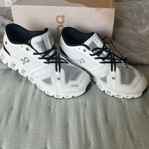 Onclouds men’s size 8.5